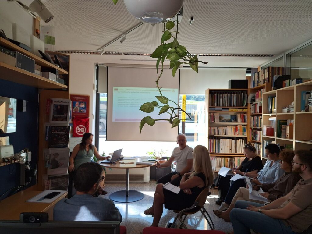 Discussion between the project partners during the study visit